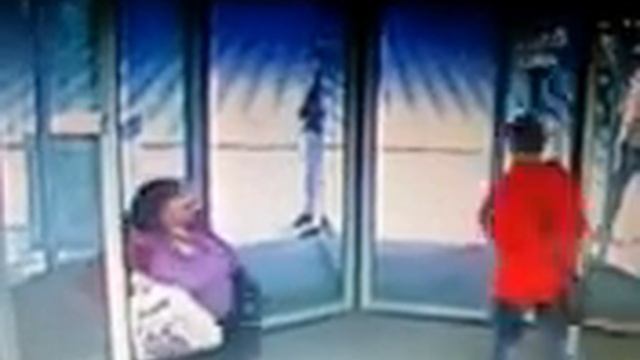 Attempt through the wall / Funny FAIL смотреть онлайн