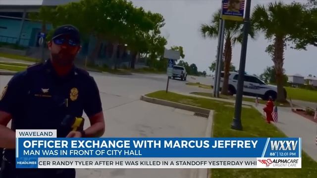 Waveland officer exchange with man in front of City Hall смотреть онлайн