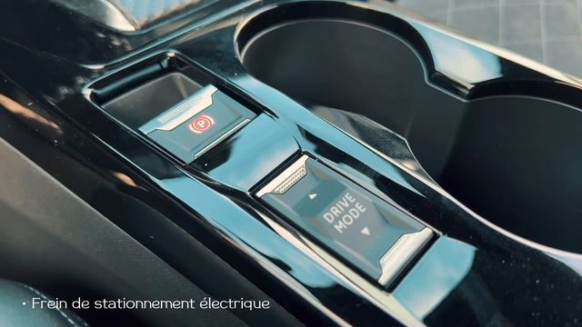 Peugeot 2008 GT Pack 2022 смотреть онлайн