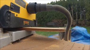 Рейсмусовый станок в действии Dewalt  DW735