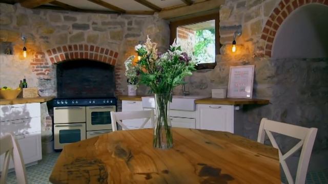 $1 Million VS $1 Billion Castles смотреть онлайн