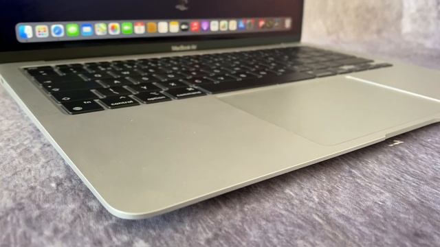MacBook air M1 l Recenze od Holky, první dojmy a moje názory смотреть онлайн