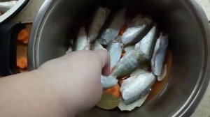 КОНСЕРВЫ РЫБНЫЕ В ТОМАТНОМ СОУСЕ (из речной рыбы)