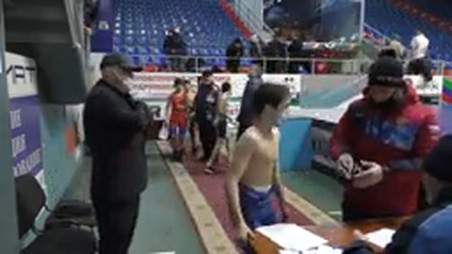 Взвешивание борцов юноши до 18 лет, 42 кг. смотреть онлайн