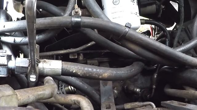 Bobcat T190 - engine removal part 1 смотреть онлайн