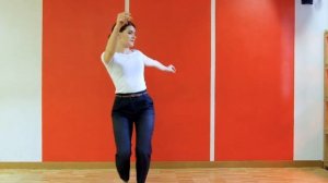 Solo blues dance lesson with Alina Vysotskaya.