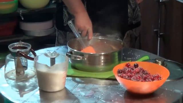Джем Из Яблок И Вишни. Вкусные Домашние Заготовки На Зиму смотреть онлайн