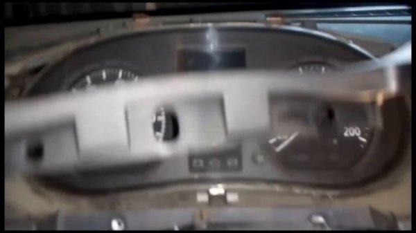 Снятие панели приборов Рено Логан