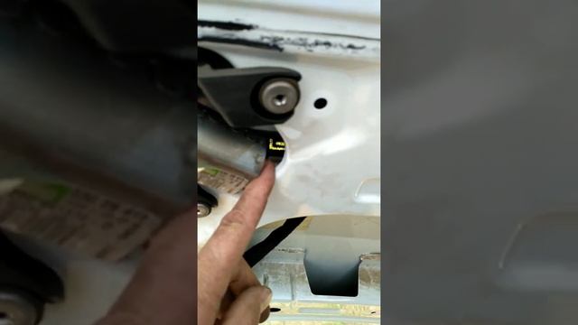 Причины неисправности освещения номерного знака,привода заднего стеклоочистителя и остального смотреть онлайн