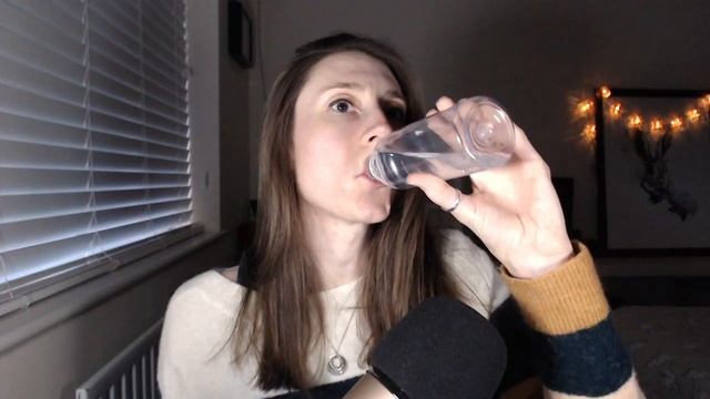 ASMR Gulping Water / Drinking and Swallowing + Whispering (Request) смотреть онлайн
