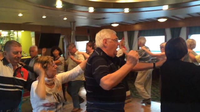 Как работают лучшие аниматоры Водохода. Катя Рубцова солистка группы У барина.. смотреть онлайн