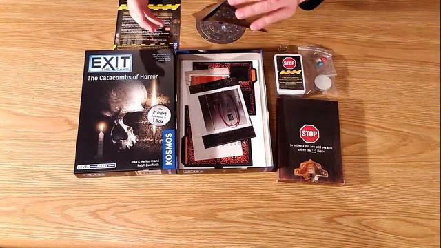 Exit The Game The Catacombs of Horror Unboxing смотреть онлайн