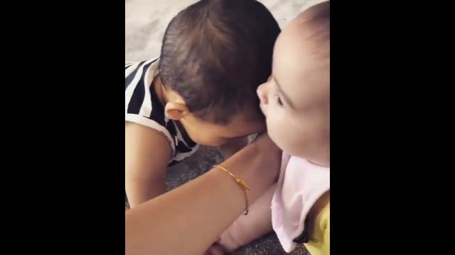 Cristiano Ronaldo and Georgina Rodriguez Cute Moments With their Kids ● 2019 смотреть онлайн