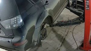 Mitsubishi Outlander - замена подшипника задней ступицы
