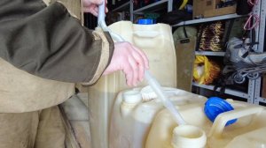 Китайский портативный насос для перекачки бензина на батарейках