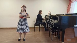 "Пляшет муха с комаром" сл. и муз.  Е.  Обуховой