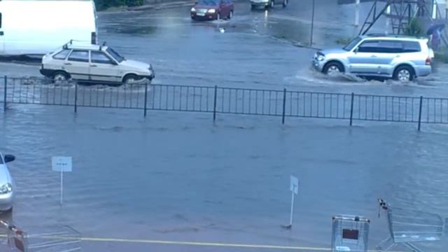 Меганом плывет смотреть онлайн