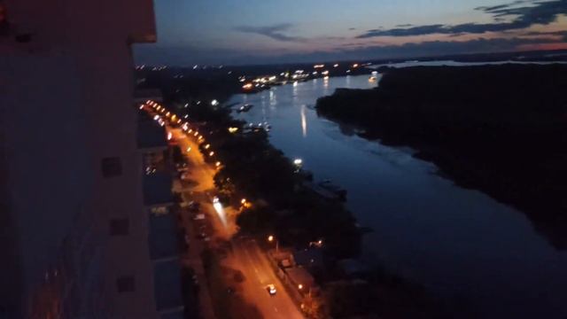 🔴 Жилой комплекс Две Реки в Самаре. Вид из окна 25 этажа ночью на реку Волгу и остров Коровий смотреть онлайн