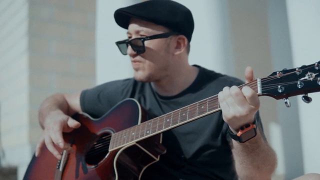 Александр Лаэртский - Раз На Пляже (Злой Рэпер Кавер Гитара) смотреть онлайн