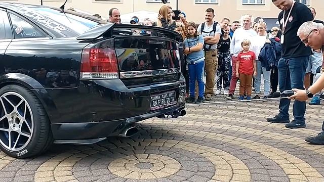 Vectra C 1.9 CDTI z19dth stacked sound - rev limiter смотреть онлайн