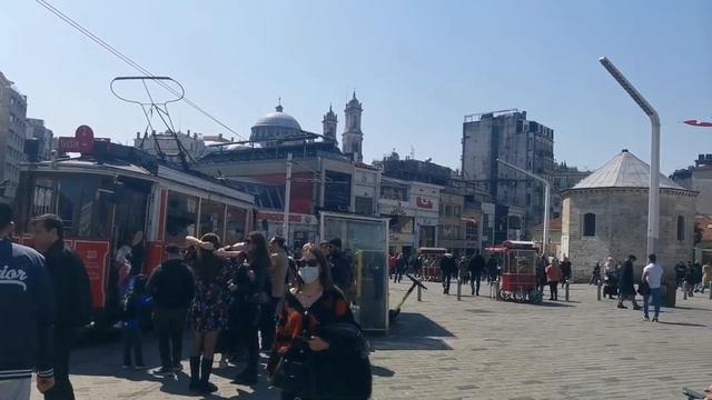 Площадь Таксим. Стамбул смотреть онлайн