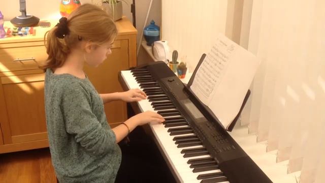 Lucy Branton : Piano Practice смотреть онлайн
