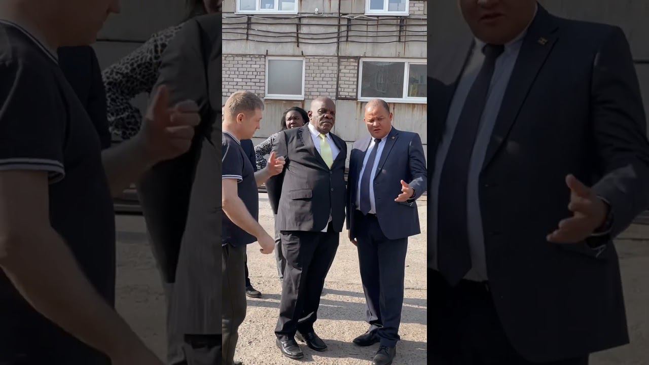 ПОСОЛ УГАНДЫ ПРИЕХАЛ В ГОСТИ смотреть онлайн