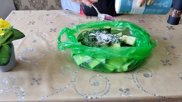 МАЛОСОЛЬНЫЕ ОГУРЧИКИ🥒🥒ПО ДОМАШНЕМУ-ЭТО ПРОСТО БОМБА😊/ПРОСТОЙ/РЕЦЕПТ #144 смотреть онлайн