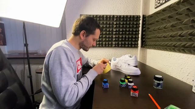 Простой кастом кроссовок дома! Покрасил Nike Air Force 1 Custom смотреть онлайн