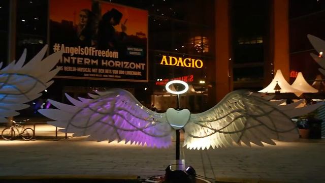 5 Angels of Freedom vorm Adagio Berlin Marlene Dietrich Platz смотреть онлайн