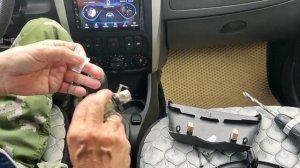 Восстановление крепления подрулевого кожуха на Nissan Almera G15