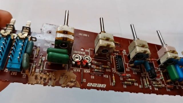 Популярный усилок Вега 10у-120с. Содержит золото и серебро. смотреть онлайн