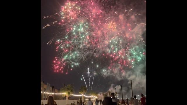 UMBRELLA BEACH FUJAIRAH Watching FireWorks [ UAE National Day ] смотреть онлайн