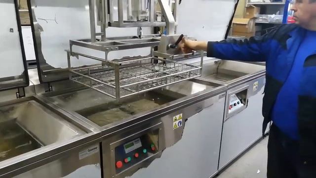 Полуавтоматическая ультразвуковая 4-х позиционная линия очистки ЗПП смотреть онлайн