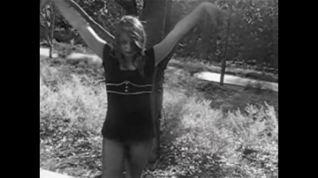 Russian Roulette Parody/Music Video смотреть онлайн