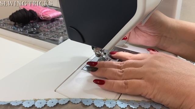 Шок от неё ? Швейная лапка с возможностями, о которых мало кто знает, — полезная находка для шитья смотреть онлайн