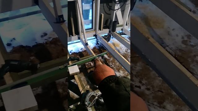 Крепление доп пол лаг под фанеру в каркаснике. Коротыш
