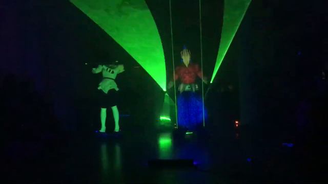 Lazerman and Lazer Flute Show смотреть онлайн