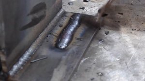 Порошковая и сплошная сварочные проволоки. Какую применить?