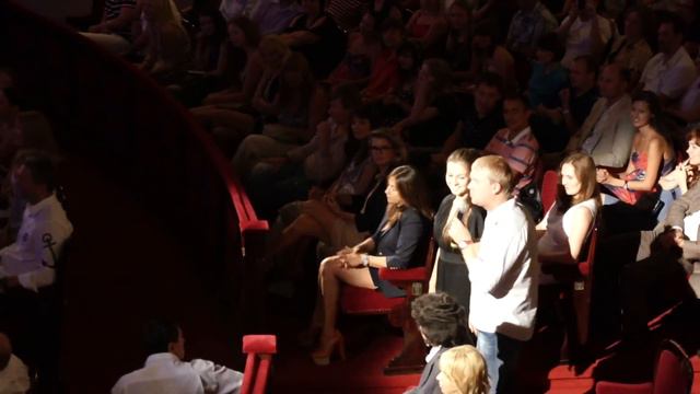 ПрожекторПерисХилтон в Одесском оперном театре 1