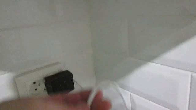 КАК СДЕЛАТЬ СВЕТОДИОДНУЮ ПОДСВЕТКУ КУХНИ СВОИМИ РУКАМИ смотреть онлайн