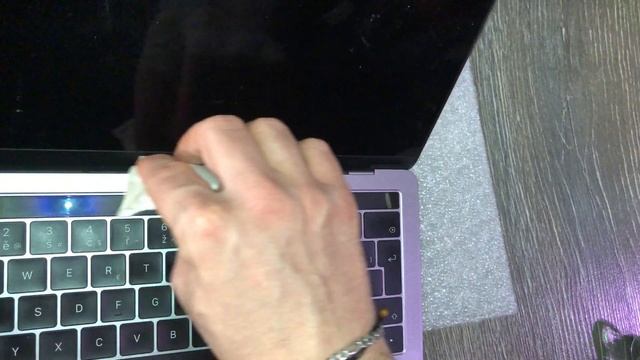 Fix macbook lcd repair flex cable, Replacement macbook, teardown macbook pro A1706 смотреть онлайн