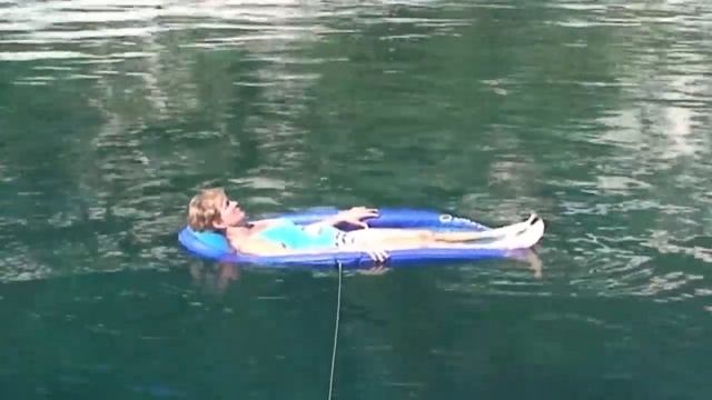 Sunny Sailing Promo смотреть онлайн