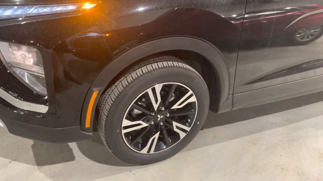 2023 Eclipse Cross and 2022 RVR SE Comparison смотреть онлайн