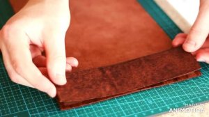 Делаю обложку для книги из кожи.