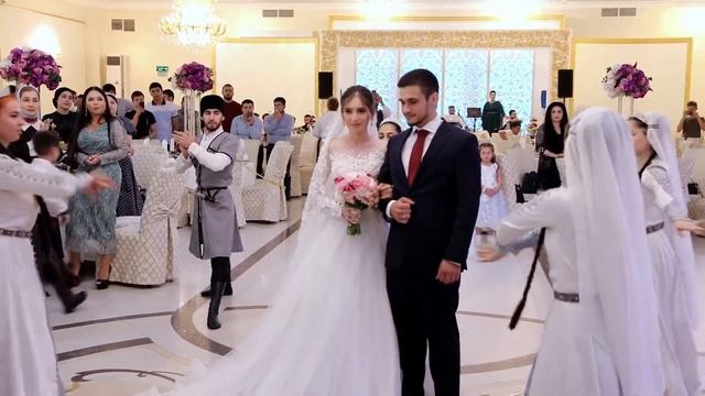 СВАДЬБА. ВСТРЕЧА МОЛОДОЖЕНОВ смотреть онлайн