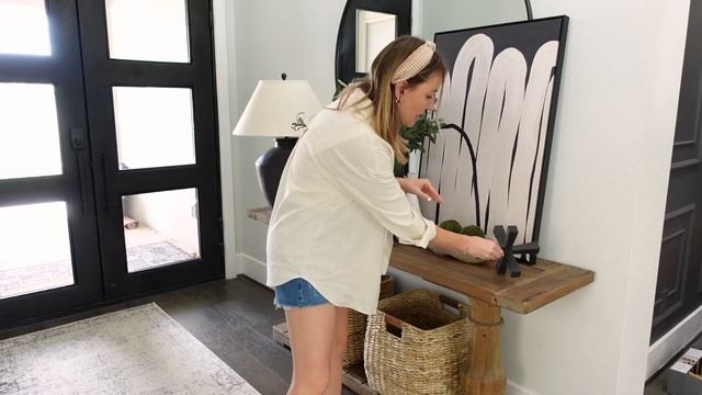 How To Style A Console Table | Affordable Home Decor смотреть онлайн