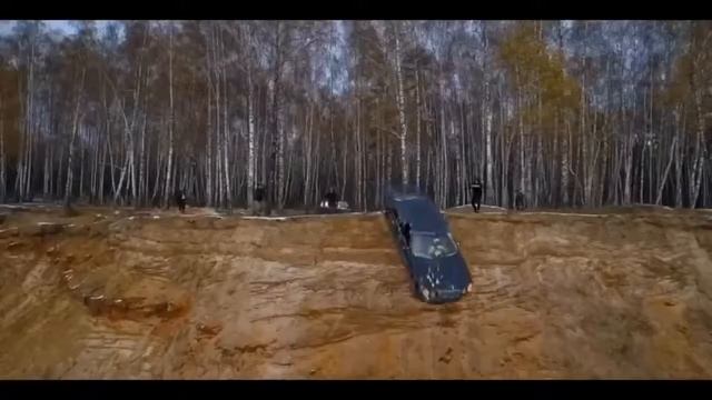 Edward Bil и Литвин СКИНУЛИ ТАЧКУ С ОБРЫВА В РЕКУ смотреть онлайн