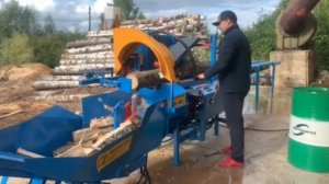 Дровокольная линия  ЛДК 450 и мастер Евсеус в деле.