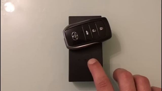 Device for recovery second-hand smart keys (type 94/D4/98/88/A8/A9/39) TOYOTA / LEXUS смотреть онлайн